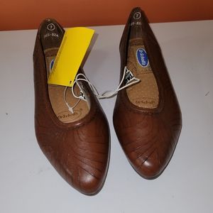 COPY - Dr school's, size 7, 965-524 tan